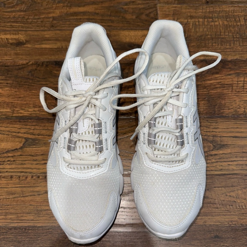 Women’s White ASICS Gel Quantum 90